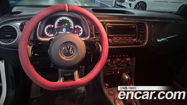 Volkswagen Beetle 2.0 TDI 3rd 2013 — фото 9