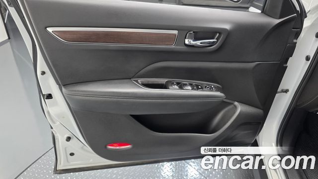 Renault Korea QM6 2.0 LPe RE Signature 2WD 2020 — фото 24