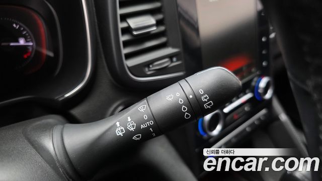 Renault Korea QM6 2.0 LPe RE Signature 2WD 2020 — фото 28