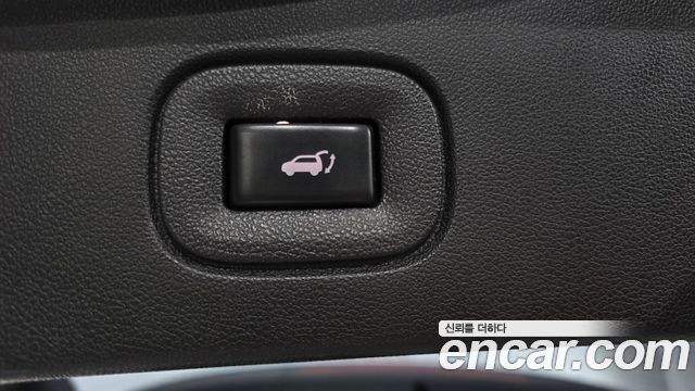 Renault Korea QM6 2.0 LPe RE Signature 2WD 2020 — фото 35