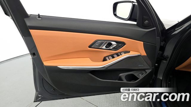 BMW 3 Series (G20) 320i M Sport 2025 — фото 24