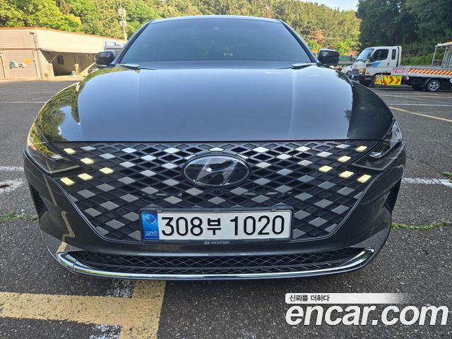 Hyundai Grandeur (IG) 3.3 Le Blanc