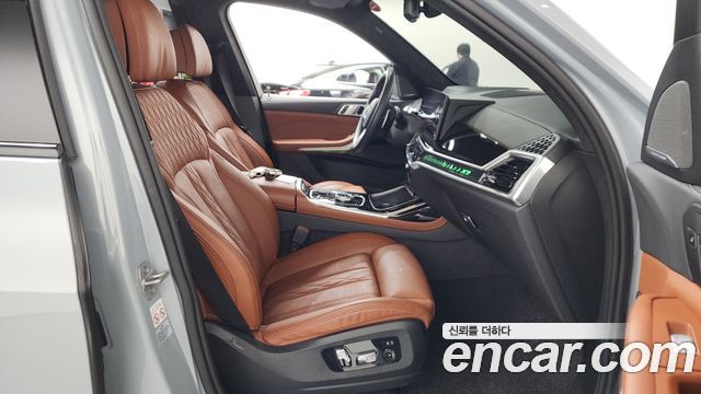 BMW X7 (G07) xDrive 40i M Sport 7STR 2024 — фото 26