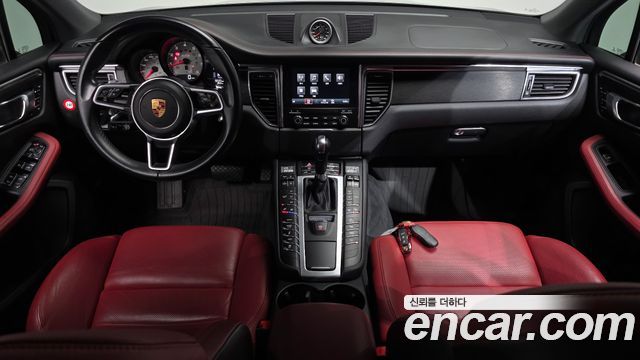 Porsche Macan 3.0 GTS 95B 2018 — фото 7