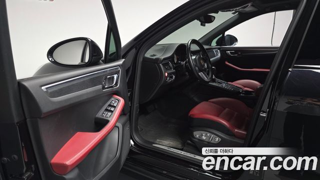 Porsche Macan 3.0 GTS 95B 2018 — фото 10
