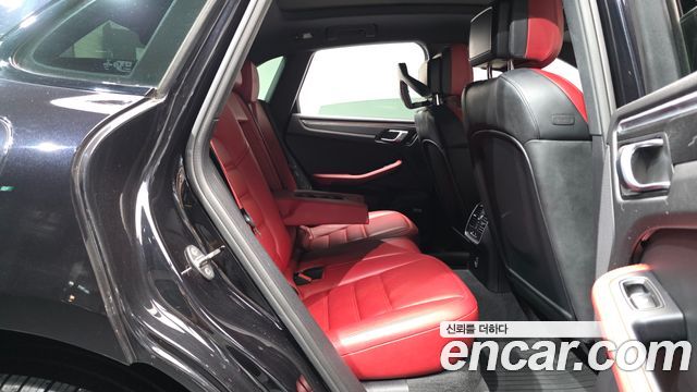 Porsche Macan 3.0 GTS 95B 2018 — фото 11