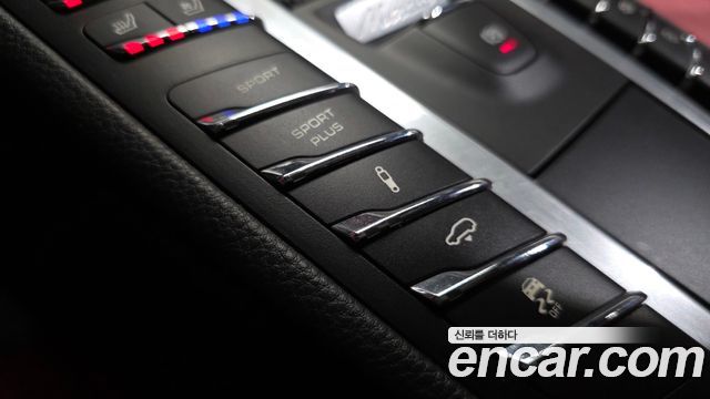 Porsche Macan 3.0 GTS 95B 2018 — фото 16