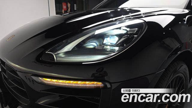 Porsche Macan 3.0 GTS 95B 2018 — фото 22