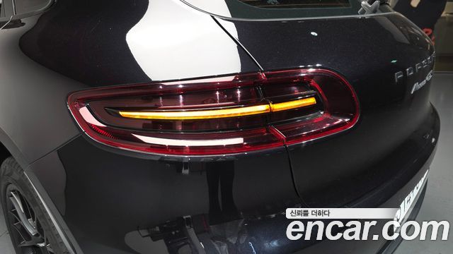 Porsche Macan 3.0 GTS 95B 2018 — фото 23