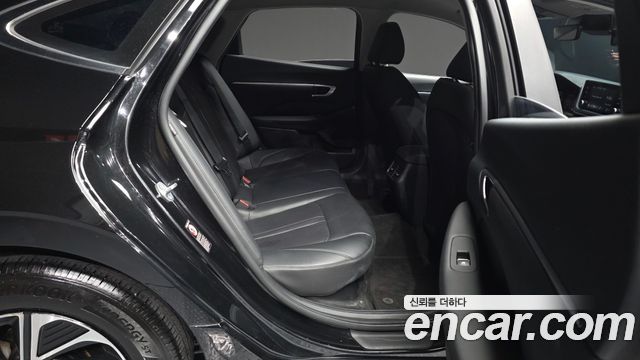 Hyundai Sonata Hybrid (DN8) Modern 2022 — фото 12