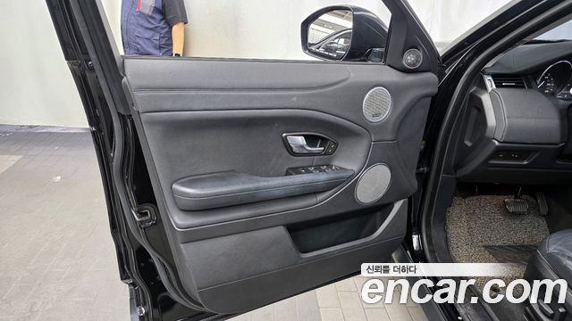 Land Rover Range Rover Evoque 2.0 TD4 SE 2018 — фото 24
