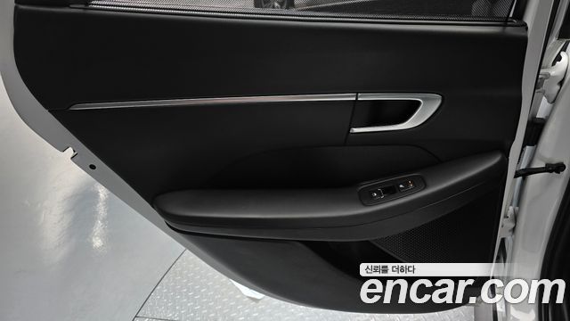 Hyundai Sonata (DN8) 2.0 Premium Family 2021 — фото 25