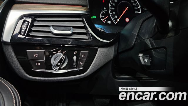 BMW 5 Series (G30) 520d Luxury Plus 2019 — фото 21