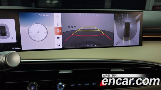Genesis GV70 2.5T Gasoline AWD 2025 — фото 15