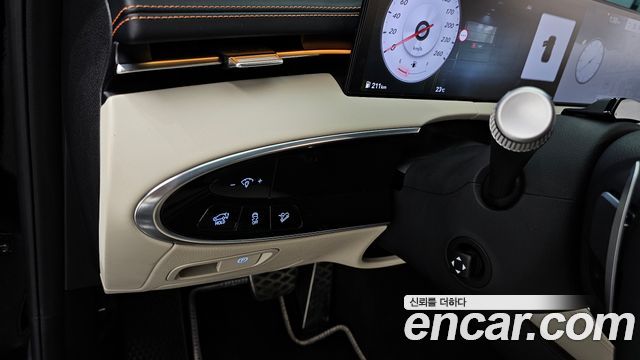 Genesis GV70 2.5T Gasoline AWD 2025 — фото 17