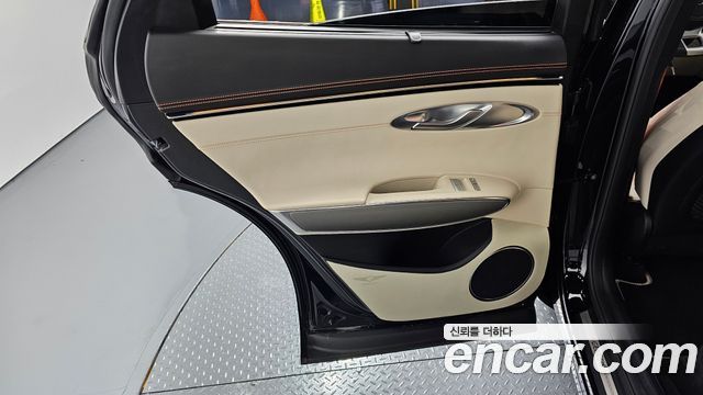 Genesis GV70 2.5T Gasoline AWD 2025 — фото 25