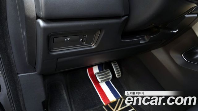 Land Rover Range Rover Evoque 2.0 Si4 Dynamic Coupe 2012 — фото 18
