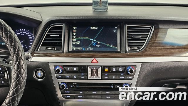 Genesis G80 3.3 GDI AWD Luxury 2017 — фото 14