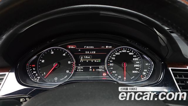Audi A8 3.0 TDI Quattro LWB D4 2013 — фото 8