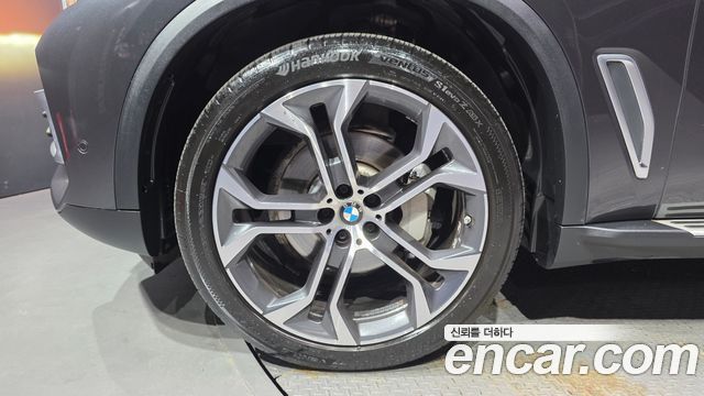 BMW X5 (G05) xDrive 40i xLine 2021 — фото 5
