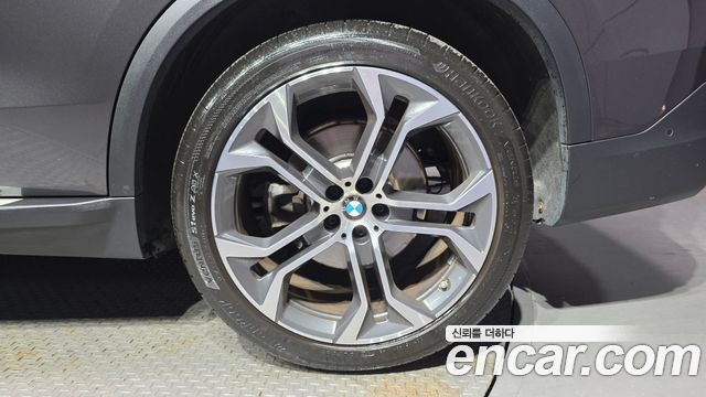 BMW X5 (G05) xDrive 40i xLine 2021 — фото 21