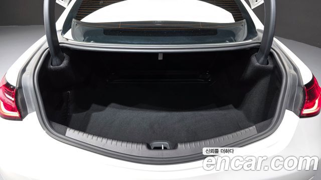 Mercedes-Benz CLE-Class (C236) CLE450 4MATIC Coupe 2024 — фото 39