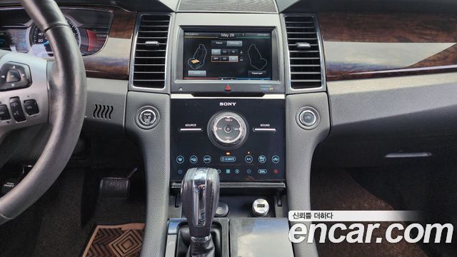 Ford Taurus 2.0 Limited EcoBoost 6th 2016 — фото 12