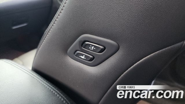 Ford Taurus 2.0 Limited EcoBoost 6th 2016 — фото 18