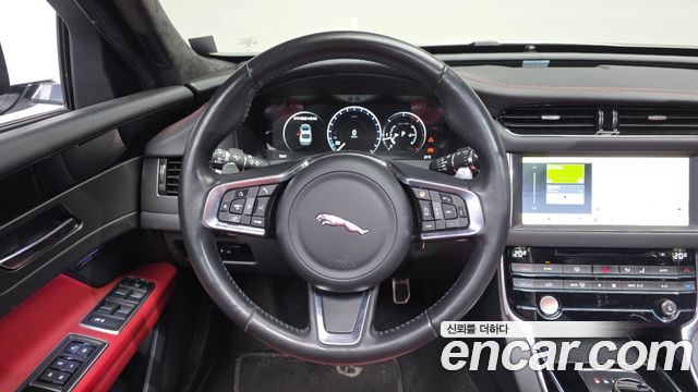 Jaguar XF (X260) 20d Chequered Flag Edition 2020 — фото 13