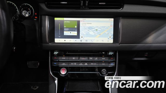 Jaguar XF (X260) 20d Chequered Flag Edition 2020 — фото 14