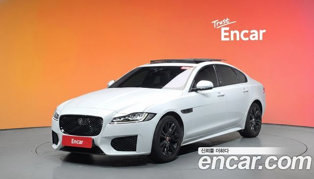 Jaguar XF (X260) 20d Chequered Flag Edition