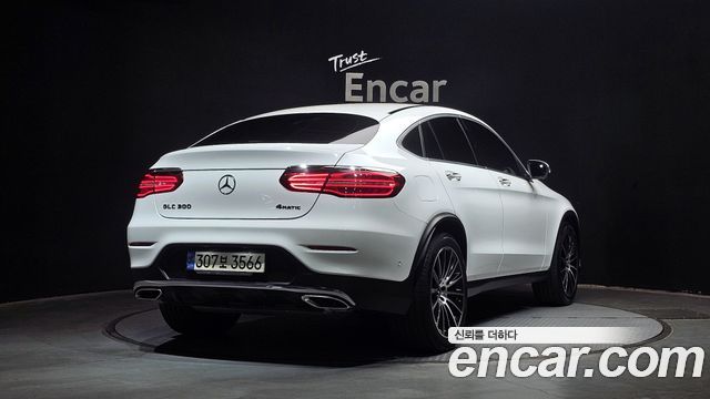 Mercedes-Benz GLC-Class (X253) GLC300 4MATIC AMG Line Coupe 2019 — фото 2