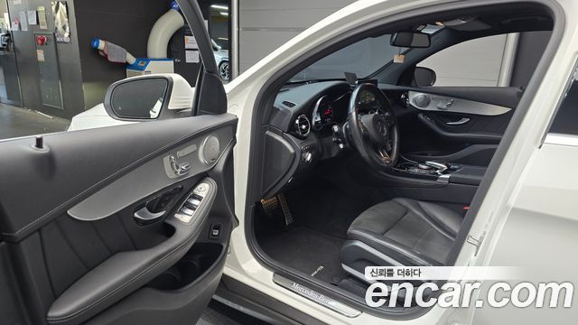 Mercedes-Benz GLC-Class (X253) GLC300 4MATIC AMG Line Coupe 2019 — фото 10