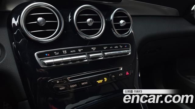 Mercedes-Benz GLC-Class (X253) GLC300 4MATIC AMG Line Coupe 2019 — фото 16
