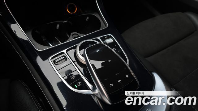 Mercedes-Benz GLC-Class (X253) GLC300 4MATIC AMG Line Coupe 2019 — фото 17