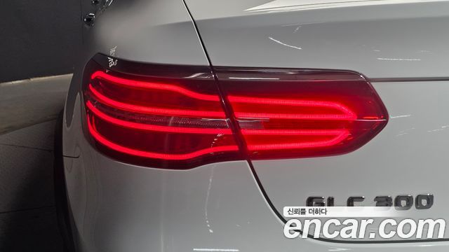 Mercedes-Benz GLC-Class (X253) GLC300 4MATIC AMG Line Coupe 2019 — фото 23