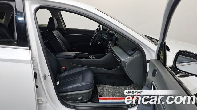 Hyundai Sonata The Edge (DN8) 2.0 Exclusive 2024 — фото 26
