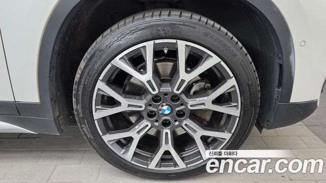 BMW X1 (F48) xDrive 20i xLine 2022 — фото 21