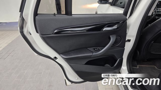 BMW X1 (F48) xDrive 20i xLine 2022 — фото 25