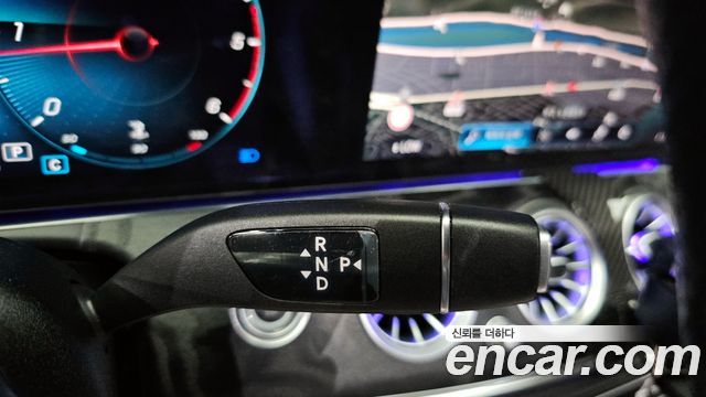 Mercedes-Benz E-Class (W213) E220d 4MATIC AMG Line 2021 — фото 9