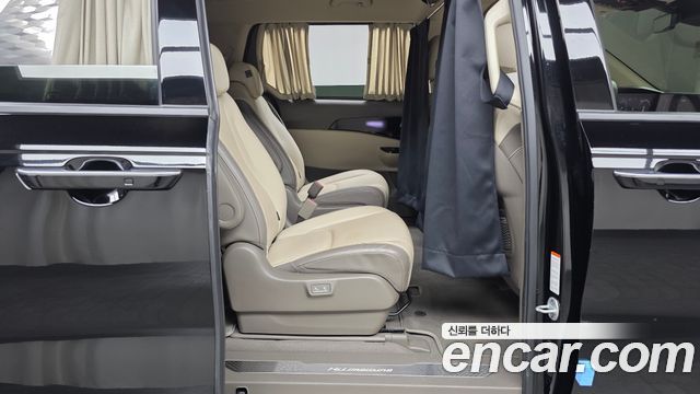 Kia Carnival (IV) Diesel 9-Seater Hi-Limousine Signature 2023 — фото 11