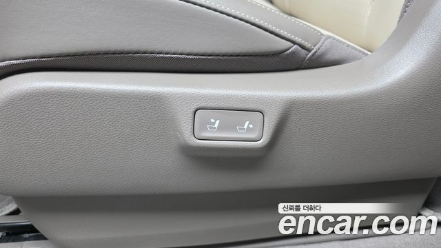 Kia Carnival (IV) Diesel 9-Seater Hi-Limousine Signature 2023 — фото 16