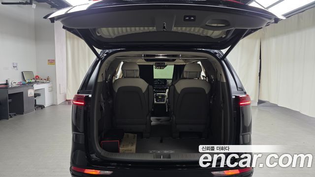 Kia Carnival (IV) Diesel 9-Seater Hi-Limousine Signature 2023 — фото 17