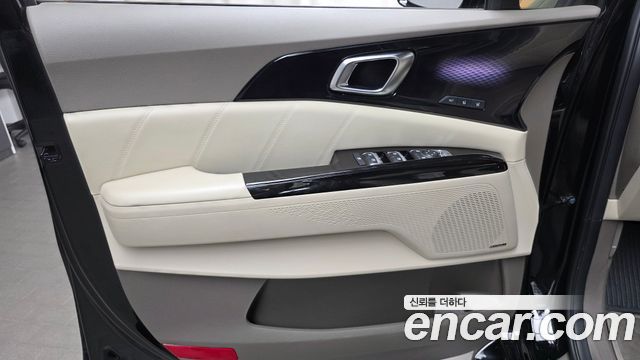 Kia Carnival (IV) Diesel 9-Seater Hi-Limousine Signature 2023 — фото 24