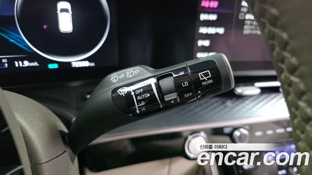 Kia Carnival (IV) Diesel 9-Seater Hi-Limousine Signature 2023 — фото 28