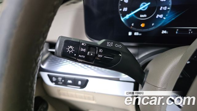 Kia Carnival (IV) Diesel 9-Seater Hi-Limousine Signature 2023 — фото 30