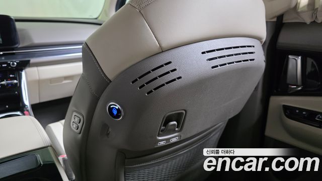 Kia Carnival (IV) Diesel 9-Seater Hi-Limousine Signature 2023 — фото 33