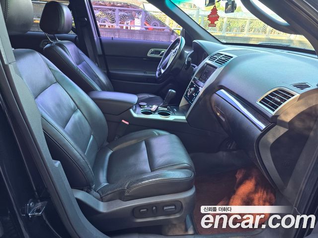 Ford Explorer 3.5 Limited 4WD 5th 2013 — фото 17