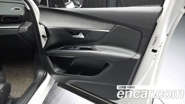 Peugeot 3008 (II) 1.5 BlueHDi Allure 2019 — фото 30