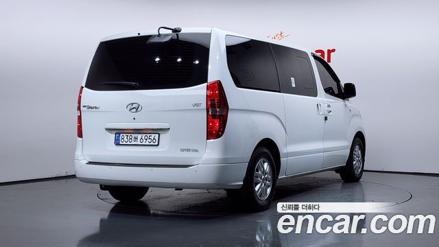 Hyundai Grand Starex Van 5-Seater Smart 2021 — фото 2